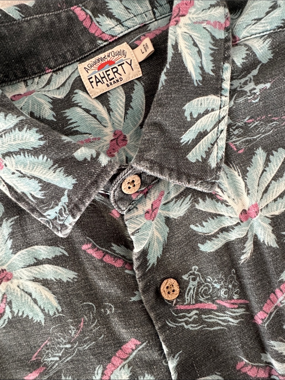Faherty Gray Button-Down Shirt with Mint & Pink Palm Print Men’s Size Large